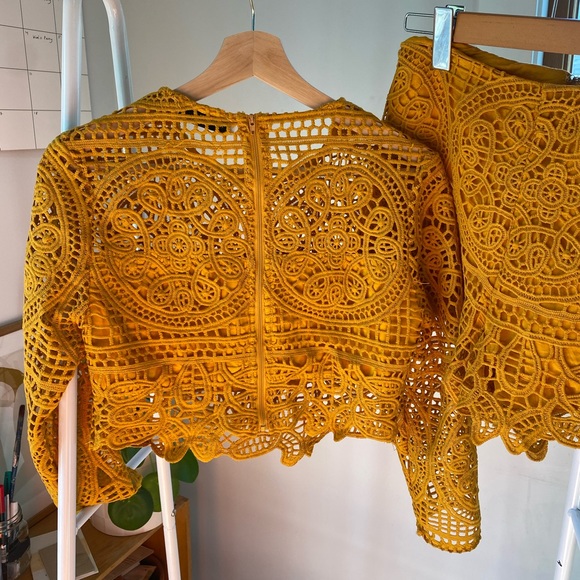 Two Piece Boutique Set - Picture 2 of 3